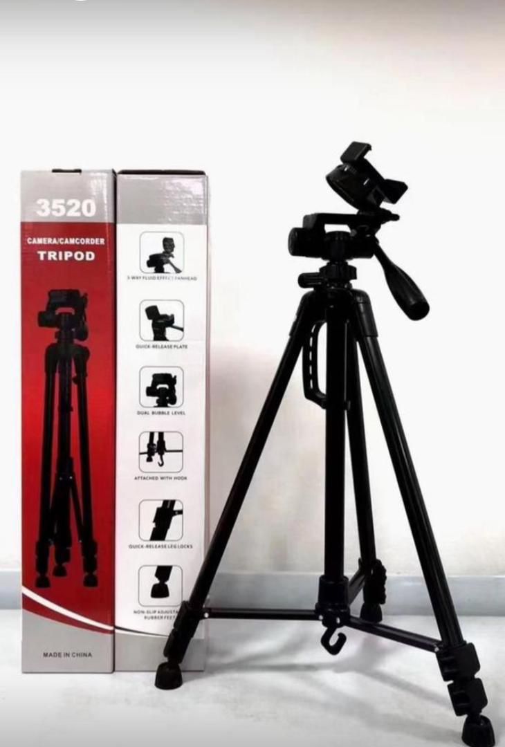 3520 Professional Camera/Camcorder Tripod Stand